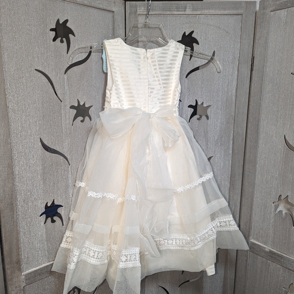 New Ivory organza beaded flower girl Easter dress elegant size 4 6 8 10 12 - Picture 3 of 6